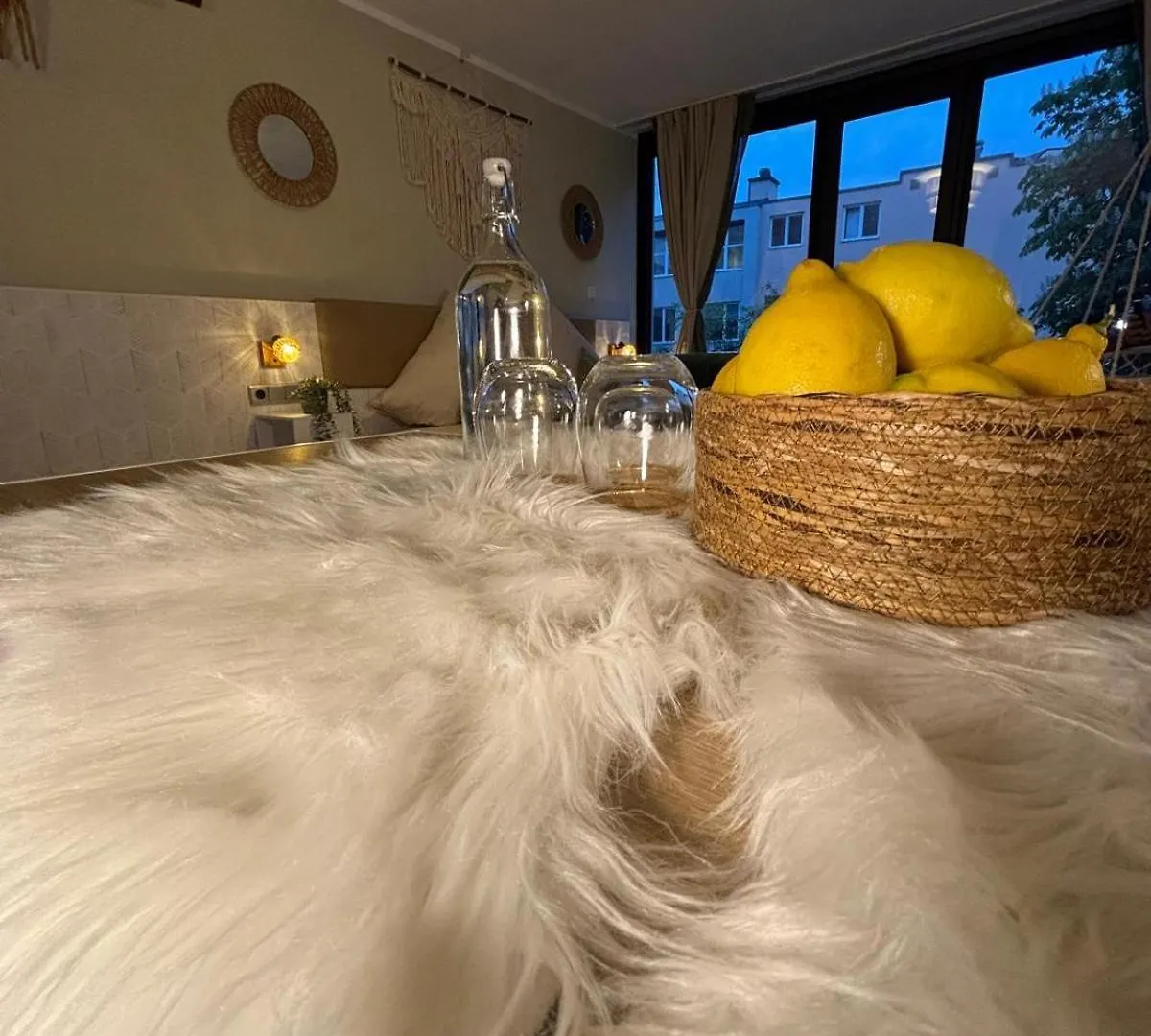 Bohemian Chic Sage Dreams - Munich Central Station Apartment