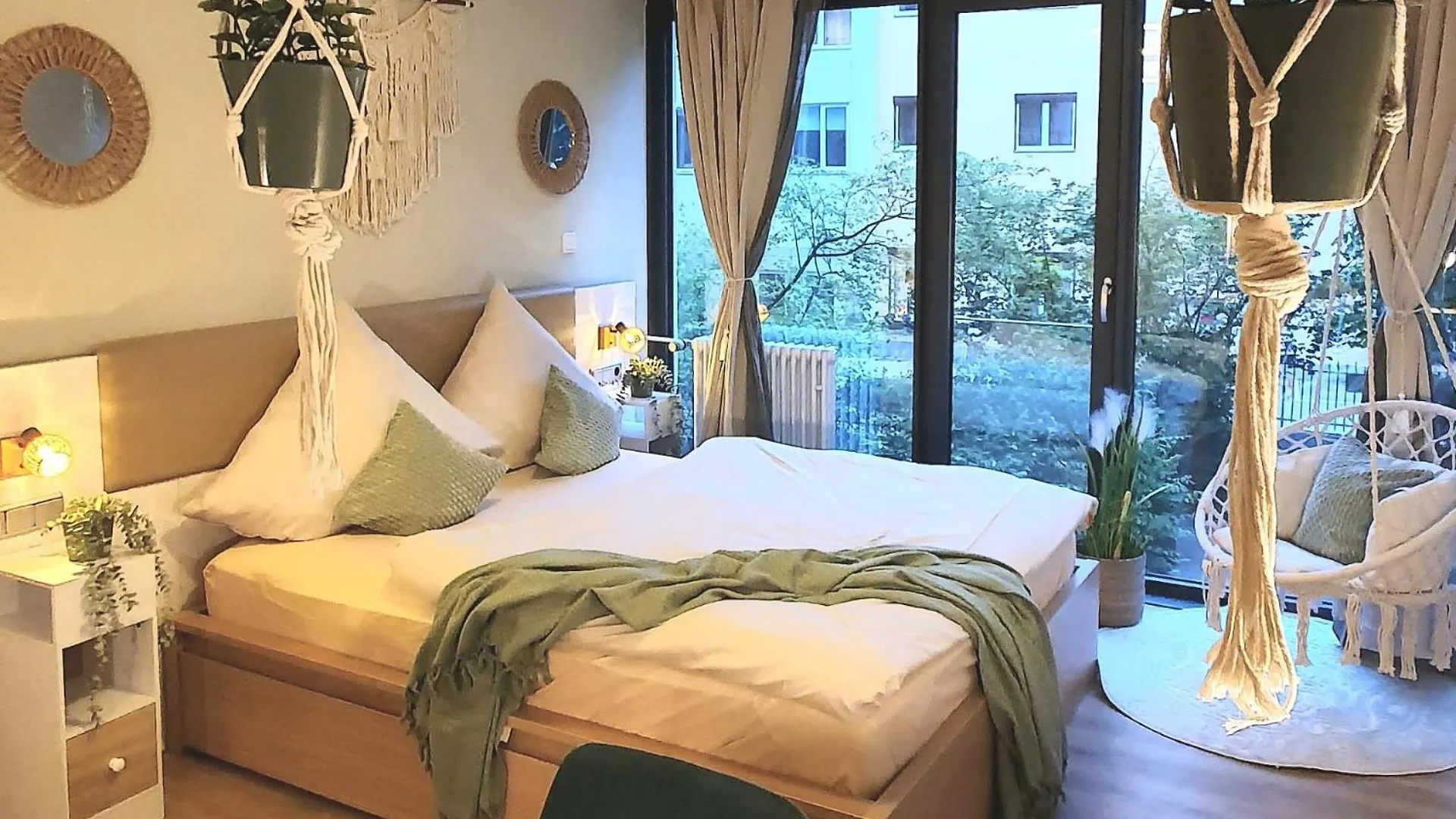 Bohemian Chic Sage Dreams - Munich Central Station